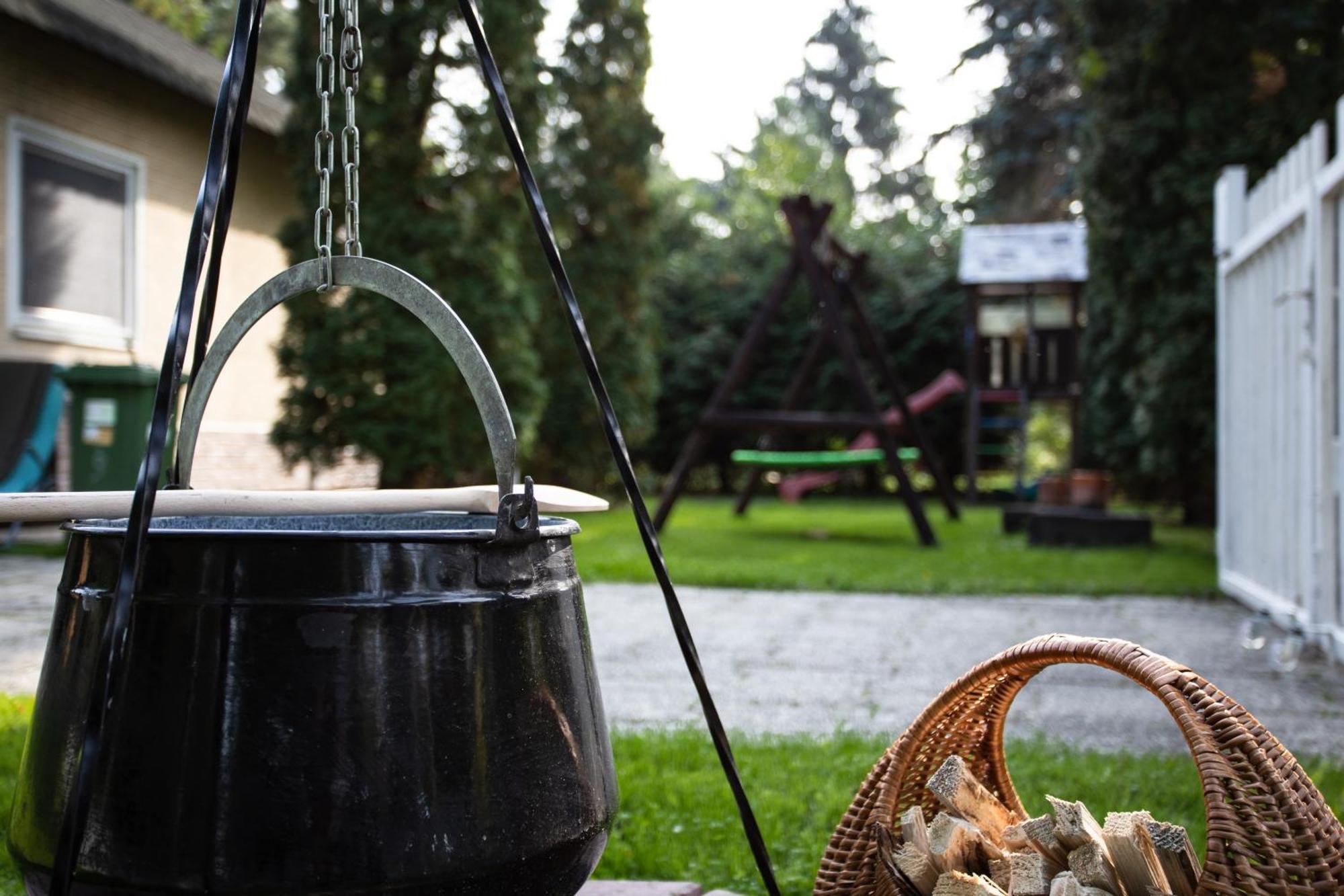 Szamóca Vendégház Horány télen nyáron Szigetmonostor Esterno foto
